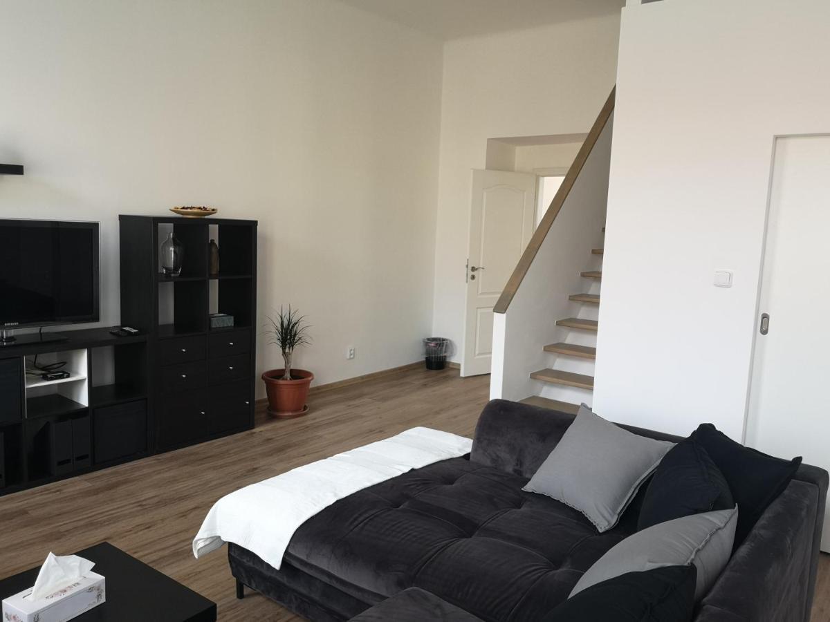 Fine Apartment In Centrum Of Slany With Aircondition Екстериор снимка