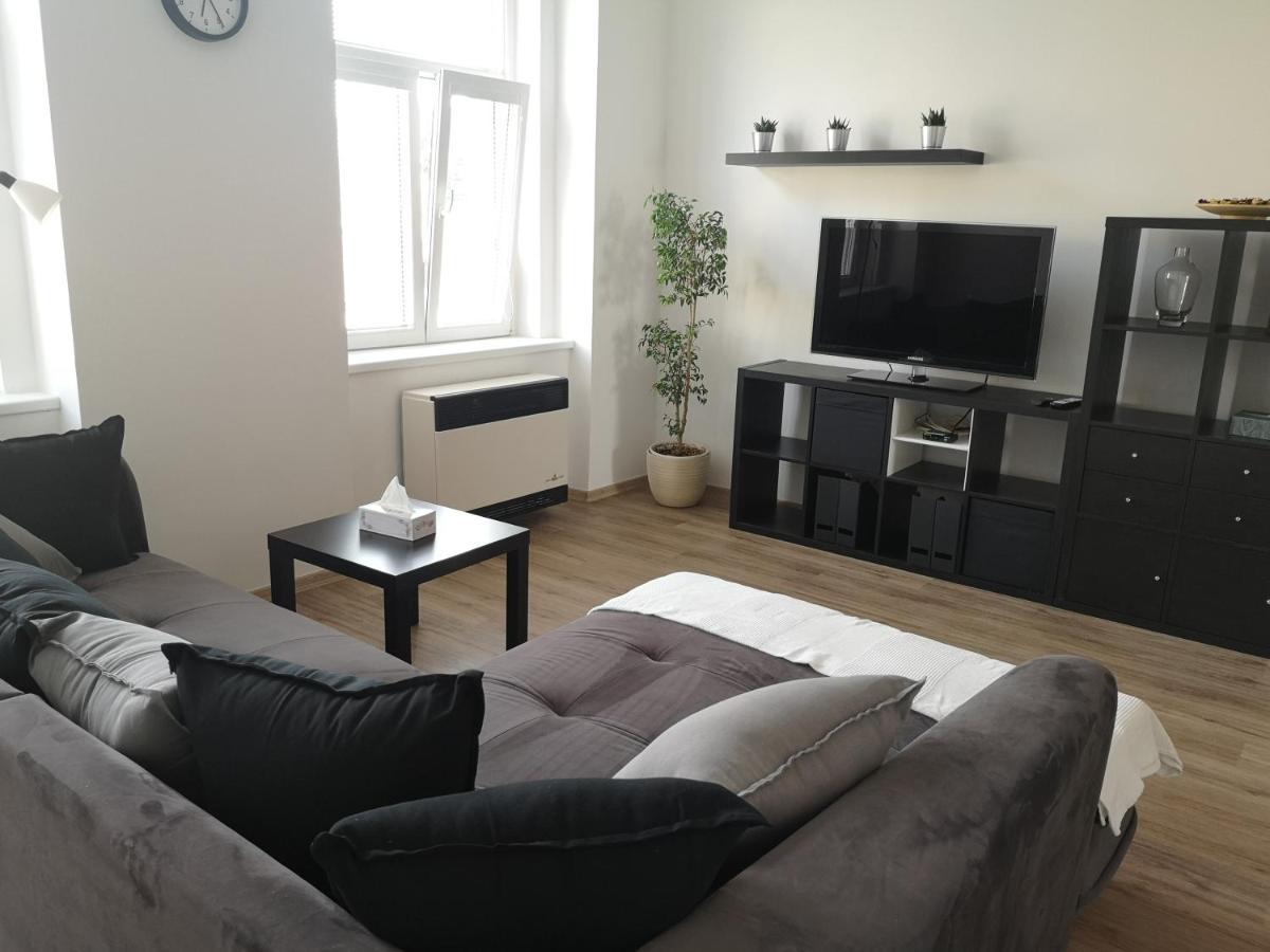 Fine Apartment In Centrum Of Slany With Aircondition Екстериор снимка
