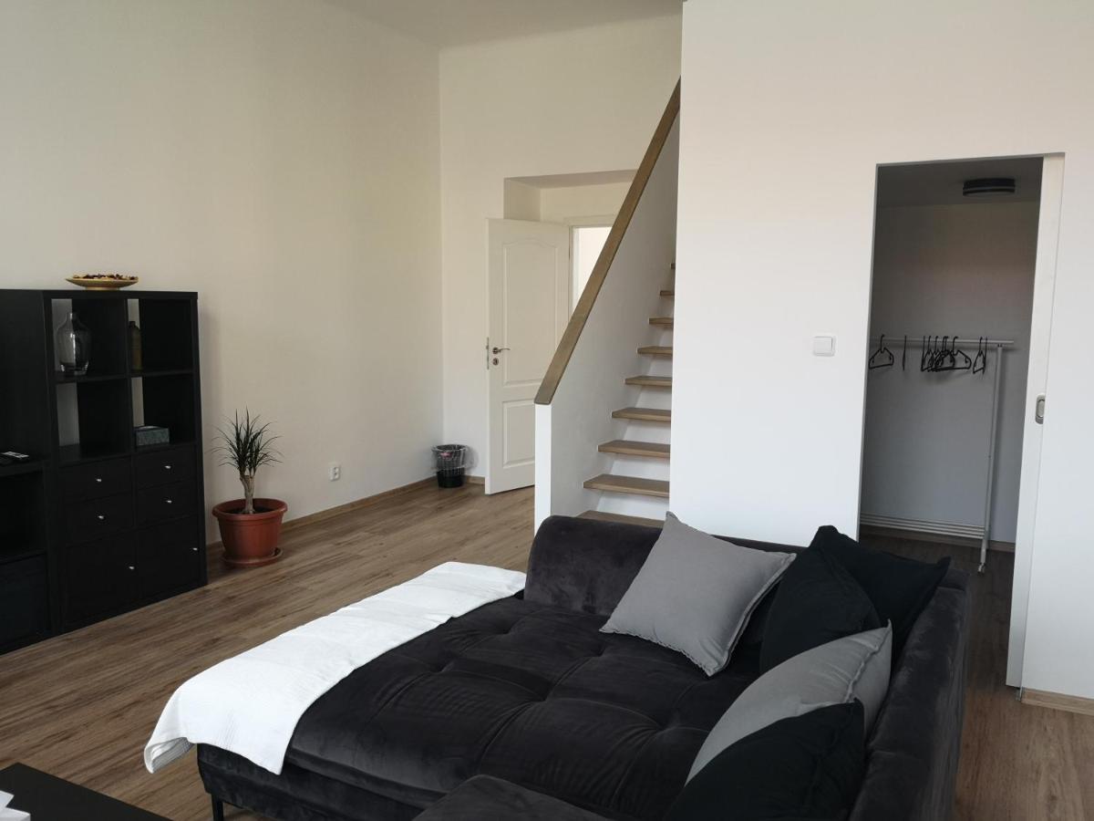 Fine Apartment In Centrum Of Slany With Aircondition Екстериор снимка