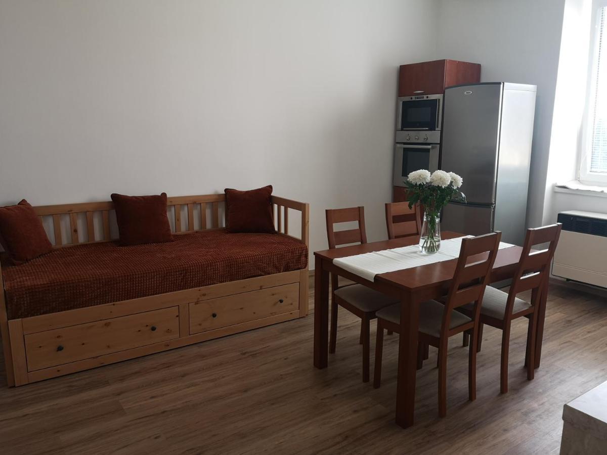 Fine Apartment In Centrum Of Slany With Aircondition Екстериор снимка