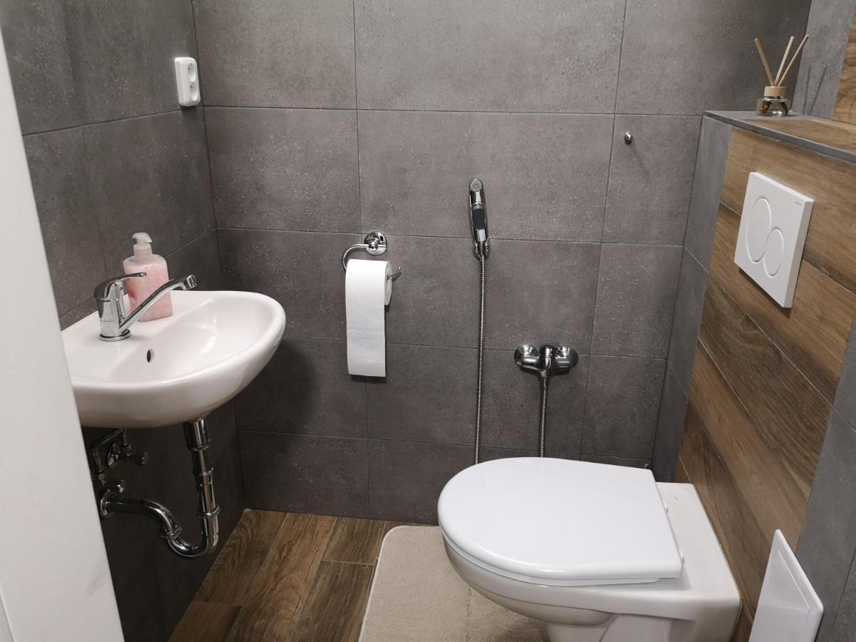 Fine Apartment In Centrum Of Slany With Aircondition Екстериор снимка